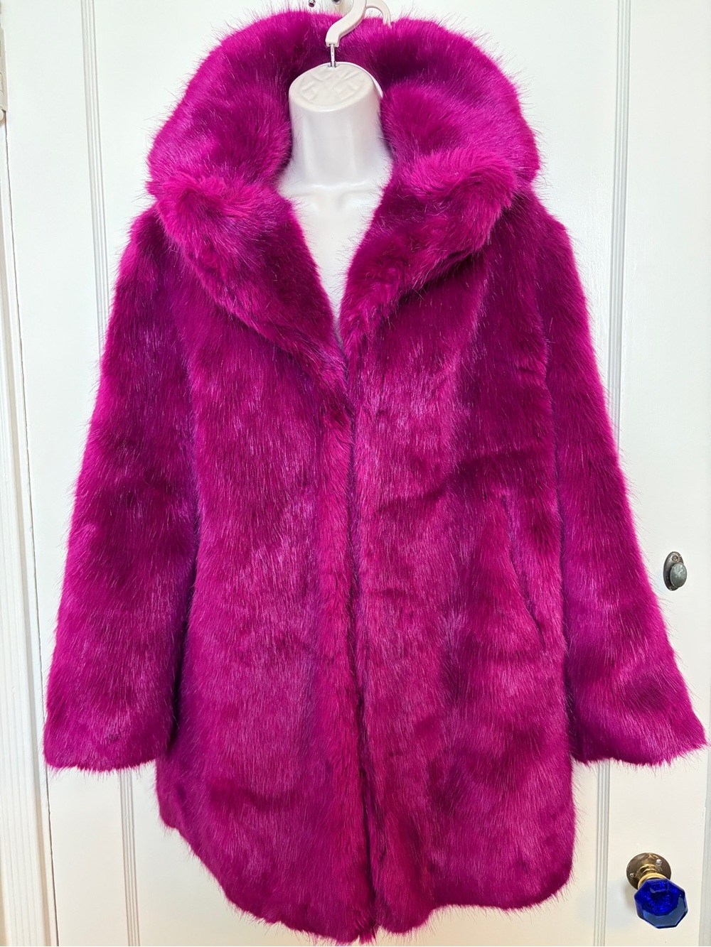 TOPSHOP Fuschia Faux Fur Jacket - Picture 3 of 11